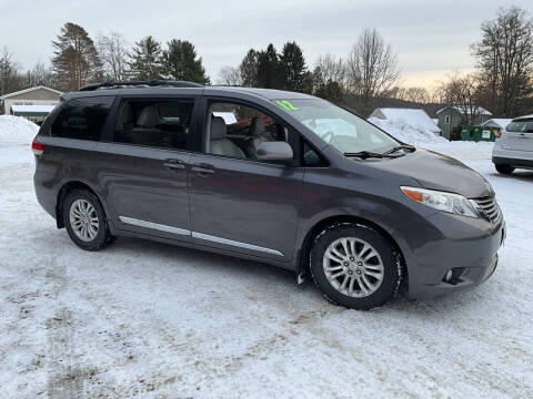 2012 Toyota Sienna XLE 8-Passenger