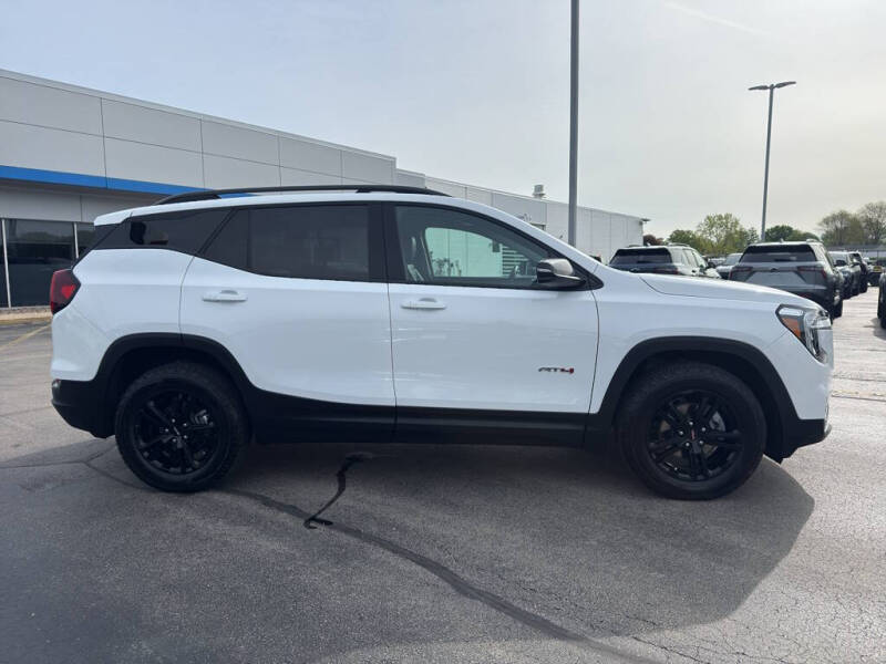 2023 GMC Terrain AT4