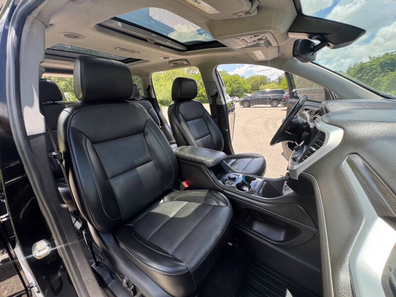 2022 GMC Acadia SLT