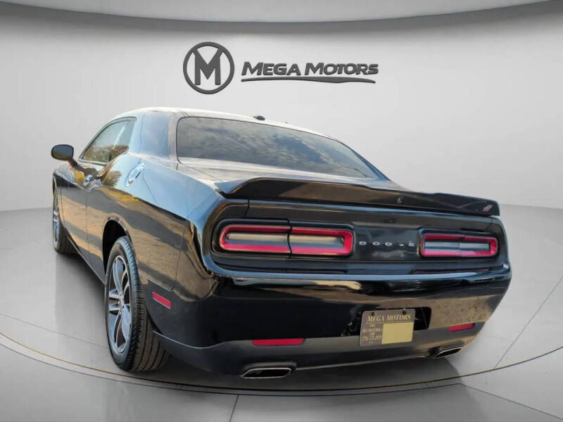 2019 Dodge Challenger SXT