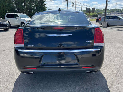 2017 Chrysler 300 Limited