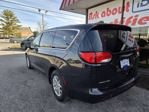 2017 Chrysler Pacifica LX