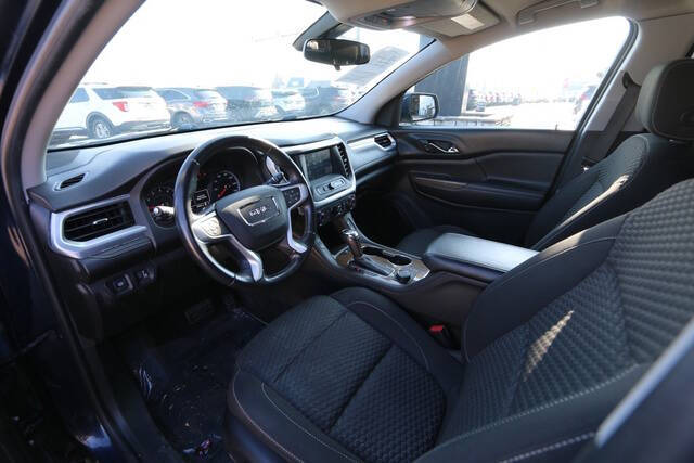 2017 GMC Acadia SLE-2