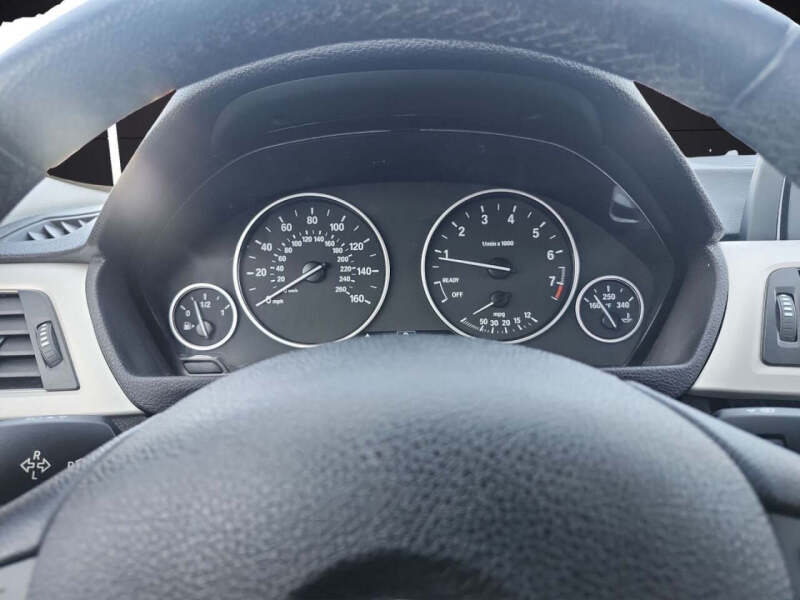 2016 BMW 3 Series 320i