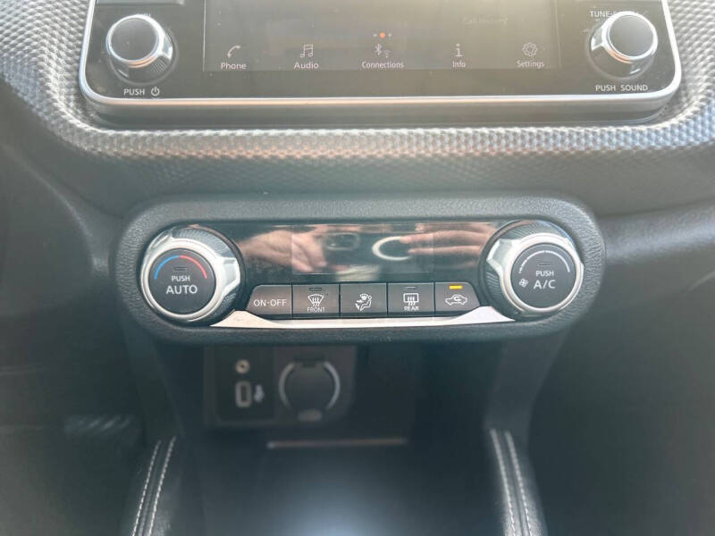 2020 Nissan Kicks SV
