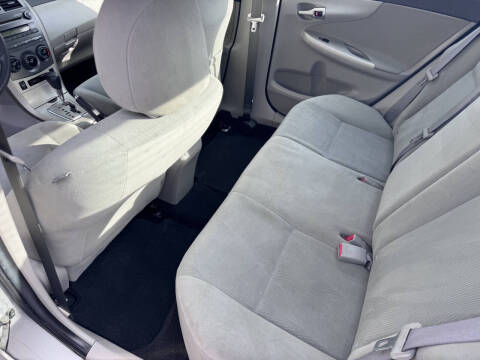 2011 Toyota Corolla LE