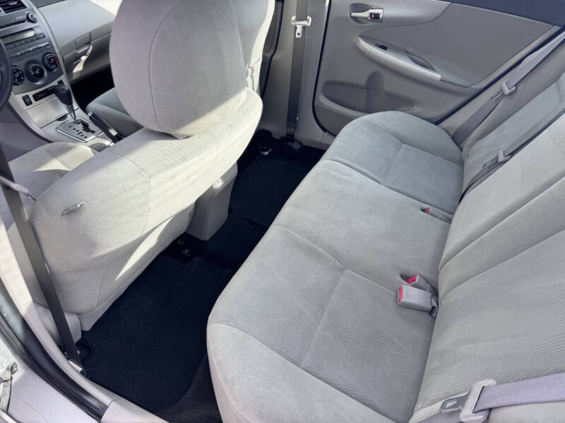 2011 Toyota Corolla LE