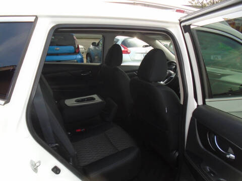 2018 Nissan Rogue SV