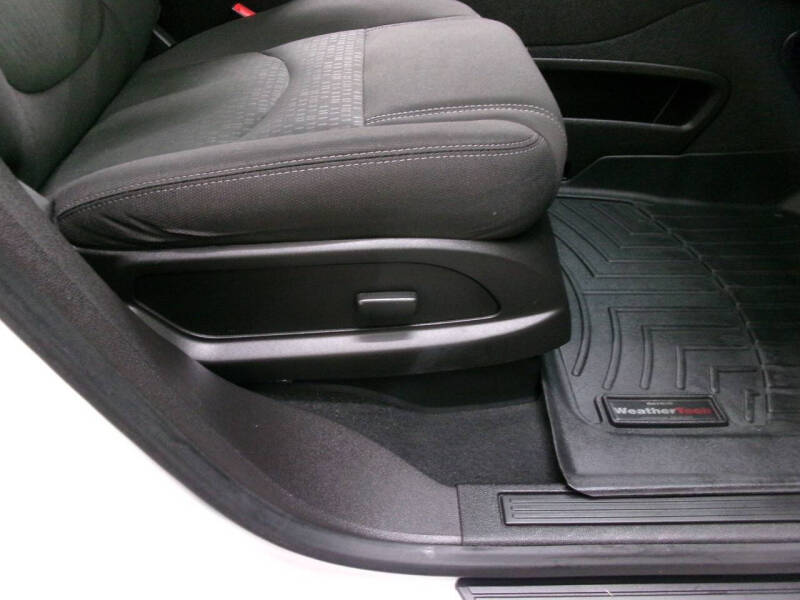 2016 GMC Acadia SLE-2