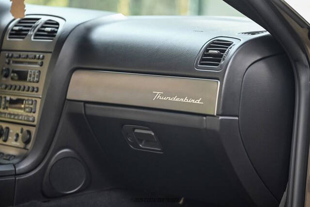 2005 Ford Thunderbird Deluxe