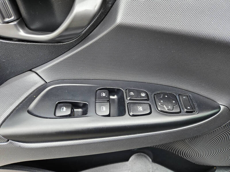 2019 Hyundai Veloster