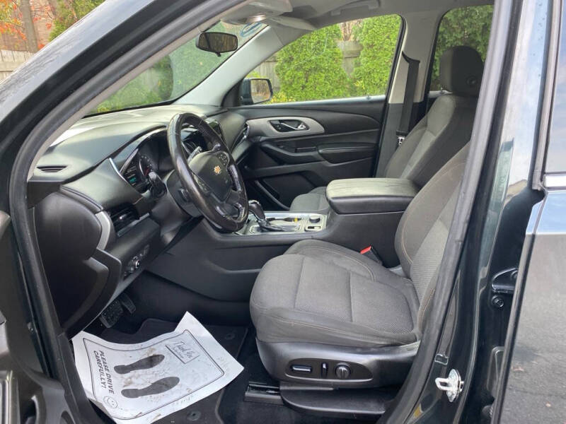 2018 Chevrolet Traverse LT Cloth