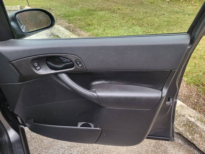 2007 Ford Focus ZX5 S