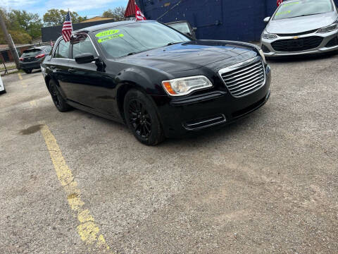 2014 Chrysler 300 for sale at H&C Auto Sales in Balch Springs TX