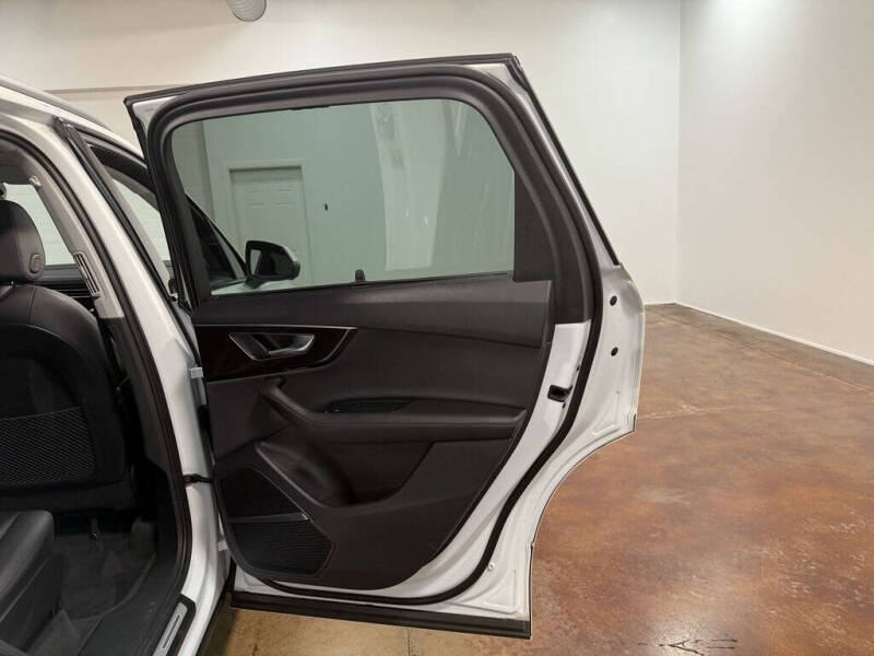 2023 Audi Q7 quattro Premium Plus 45 TFSI