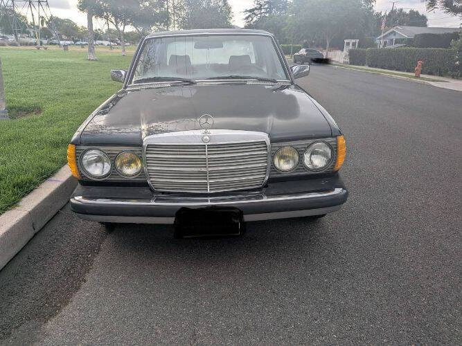1982 Mercedes-Benz 300-Class