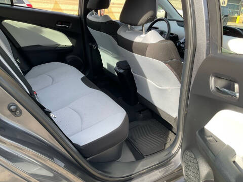 2022 Toyota Prius LE