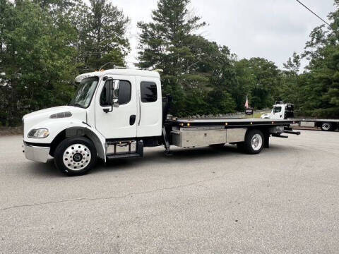 2017 Freightliner M2 106
