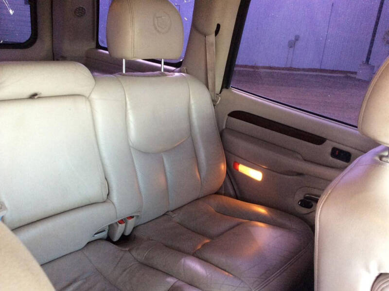 2003 Cadillac Escalade