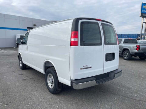 2025 Chevrolet Express 2500