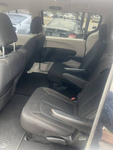 2017 Chrysler Pacifica Touring