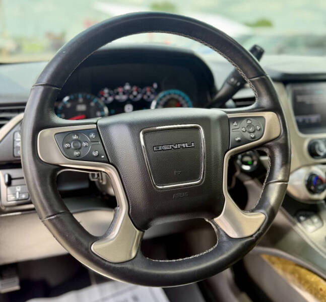 2017 GMC Yukon XL Denali