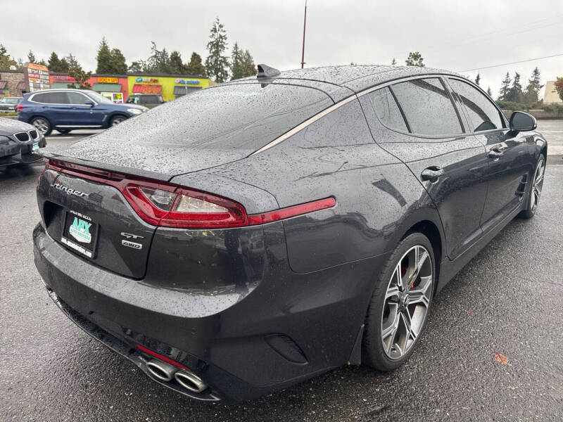 2019 Kia Stinger GT1