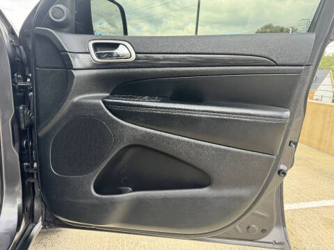 2020 Jeep Grand Cherokee Laredo E