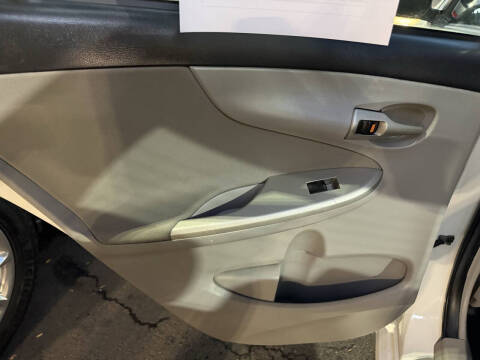 2012 Toyota Corolla LE