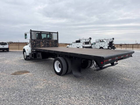 2009 Peterbilt 330
