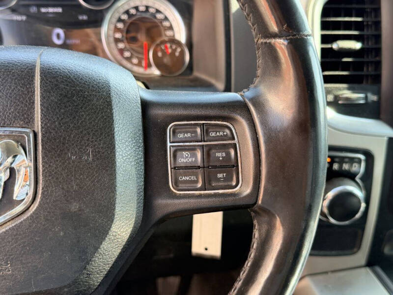 2017 RAM 1500 SLT