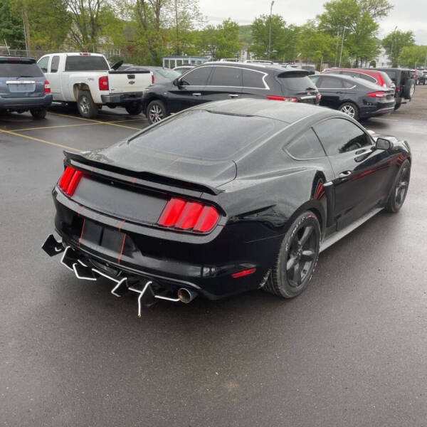 2015 Ford Mustang V6