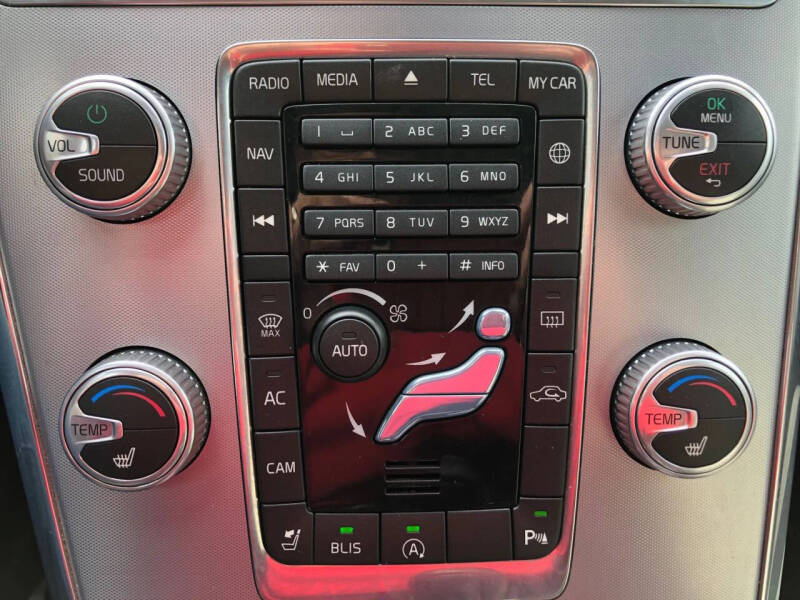 2017 Volvo XC60 T6 Dynamic