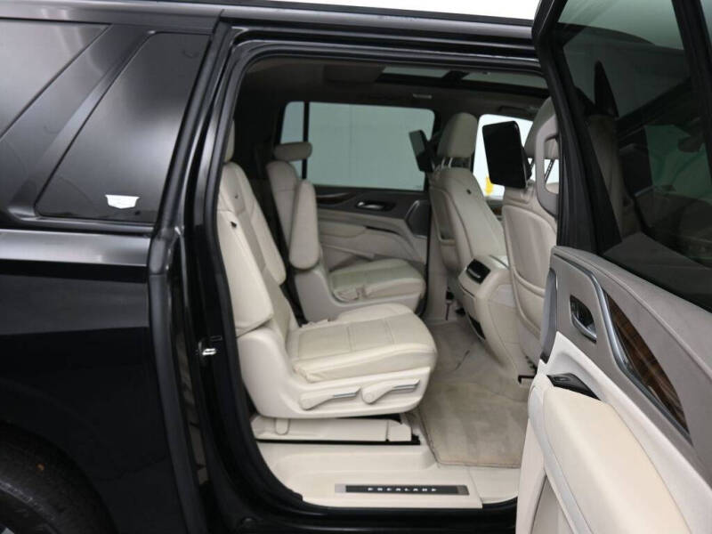 2023 Cadillac Escalade ESV Sport Platinum