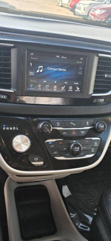 2020 Chrysler Pacifica Touring L