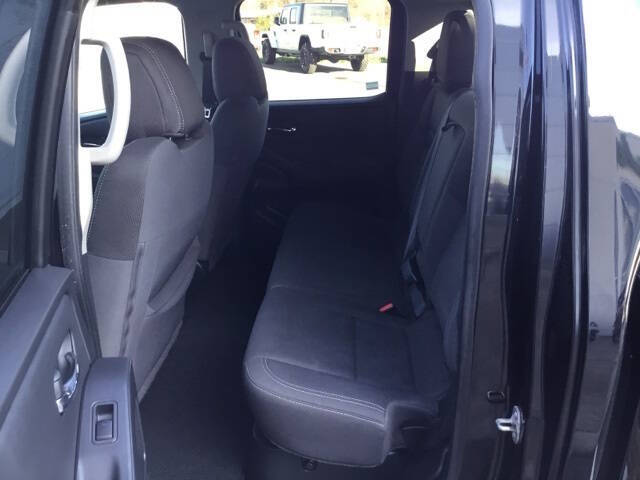 2022 Nissan Frontier SV