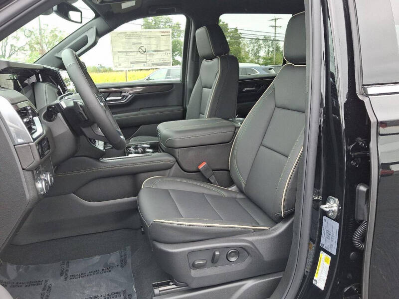 2025 GMC Yukon Elevation