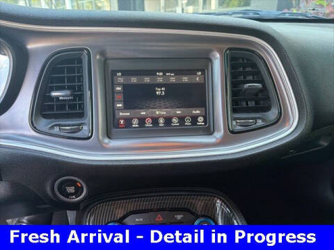 2021 Dodge Challenger SXT