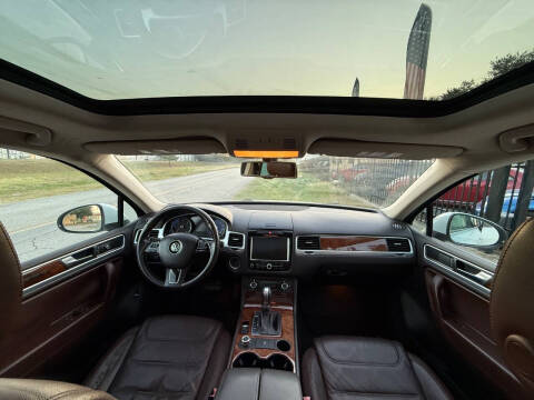 2013 Volkswagen Touareg TDI Lux