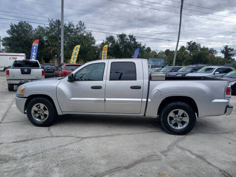 2006 Mitsubishi Raider XLS
