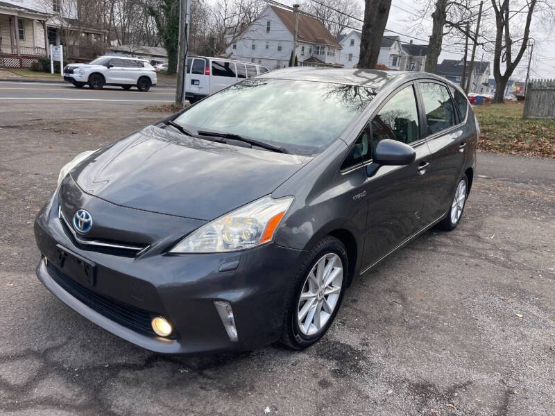 2012 Toyota Prius v Five