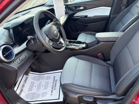 2025 Chevrolet Trax LT
