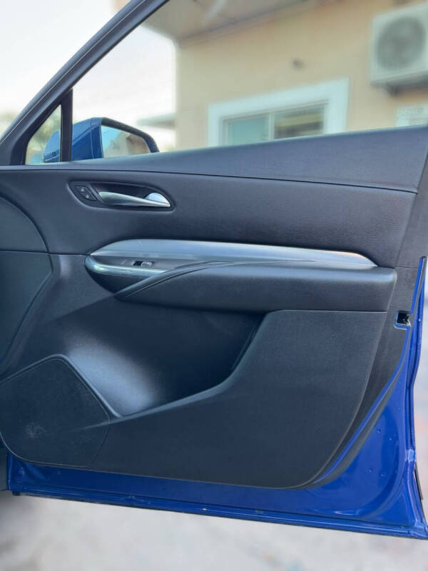 2021 Cadillac XT4 Premium Luxury