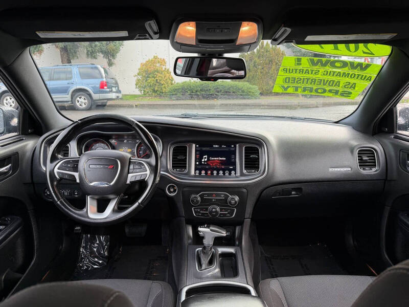 2017 Dodge Charger SXT