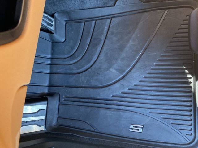 2022 BMW 5 Series 530e