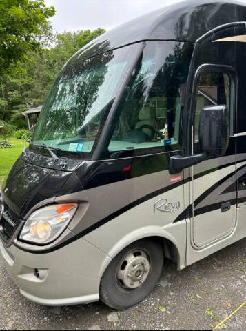 2013 Itasca Reyo 25T
