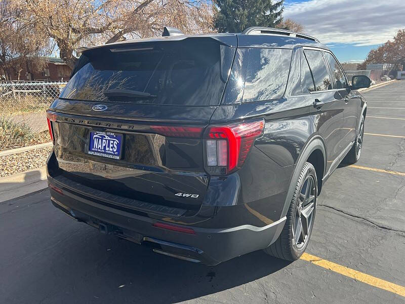 2025 Ford Explorer ST-Line