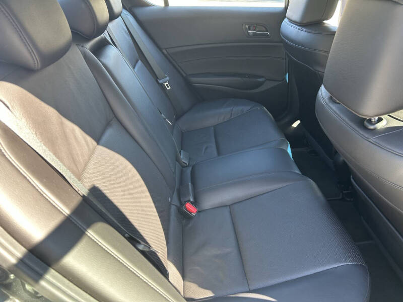 2013 Acura ILX 2.0L w/Tech