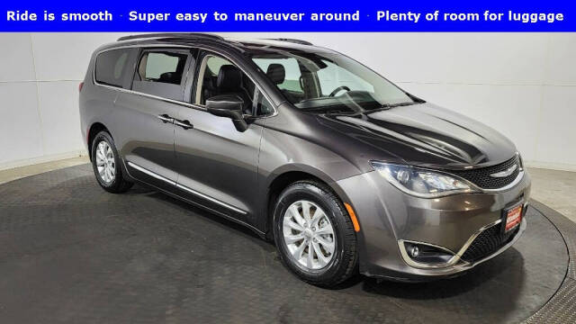 2017 Chrysler Pacifica for sale at NJ Car Buyer in Jersey City, NJ