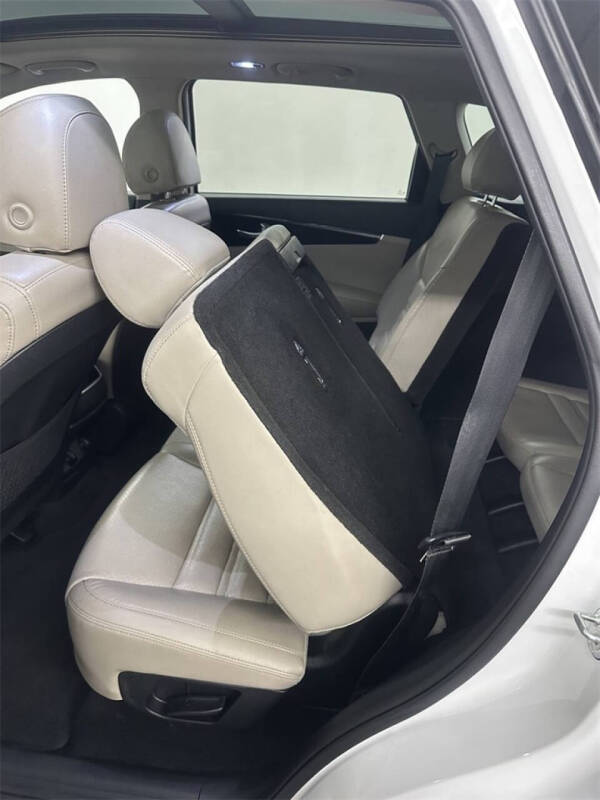 2020 Kia Sorento EX V6